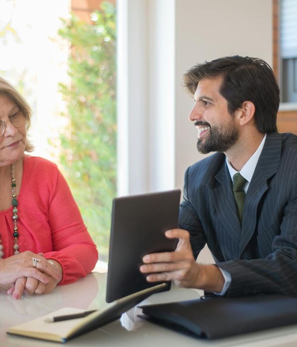 Professional woman financial consultant investment strategist expert